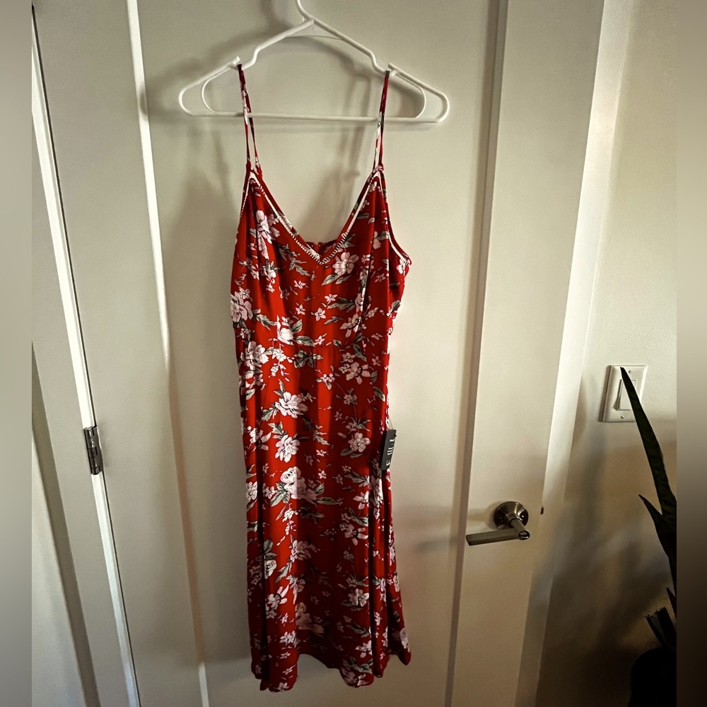 Lulu’s red floral midi dress, size M